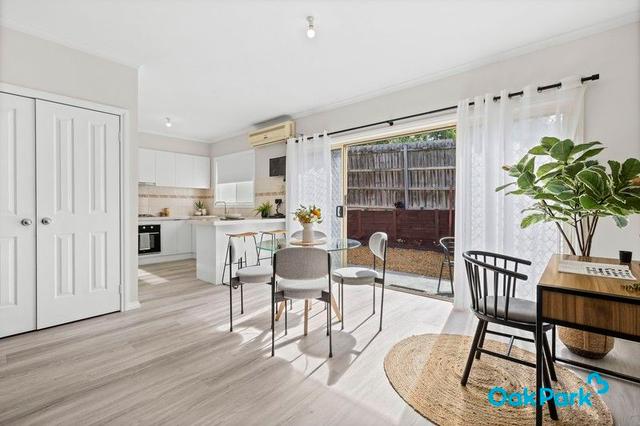 2/1 Farringdon Street, VIC 3044