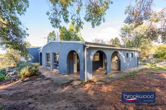 11 Nyaania Court, WA 6071