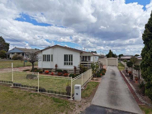 126 East Street, NSW 2372