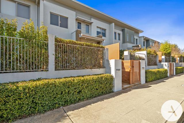 10/20 Clare Burton Cres, ACT 2913