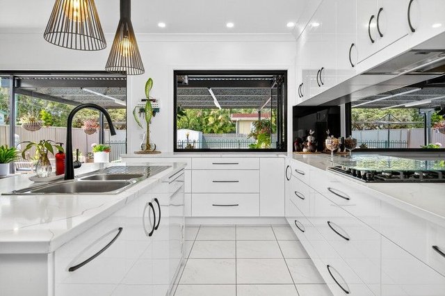 47 Queens Parade, QLD 4017