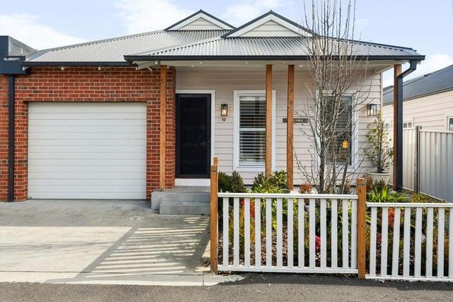 10/15 Ferguson Street, VIC 3444