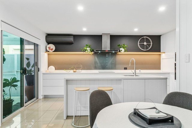8/41-43 Dixon Street, QLD 4225