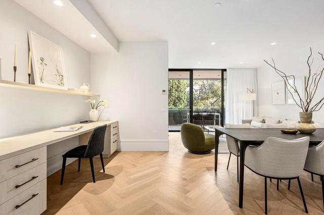 102/380 Albert Street, VIC 3002