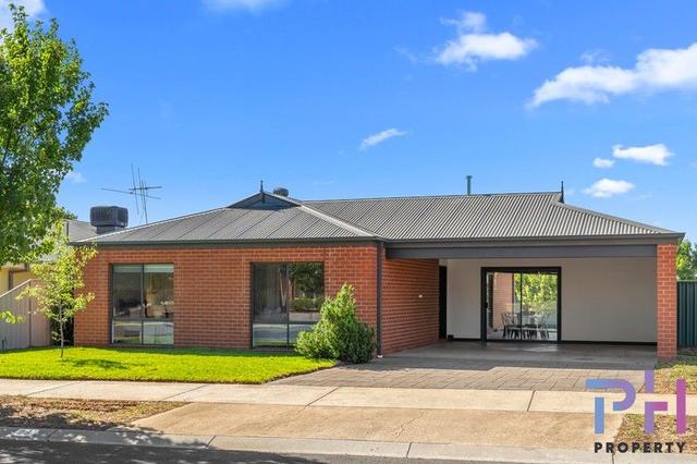 25 Saxby Drive, VIC 3551