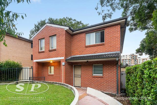 4/2 Meredith Street, NSW 2140
