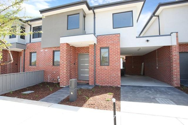 33 Jacaranda Avenue, VIC 3192