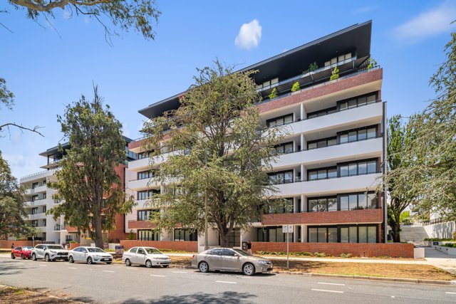 140/19 Captain Cook Crescent, ACT 2603