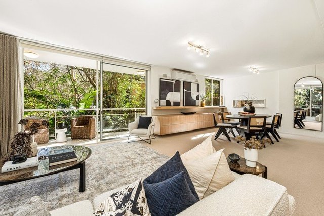 2/21 Cooper Park Road, NSW 2023