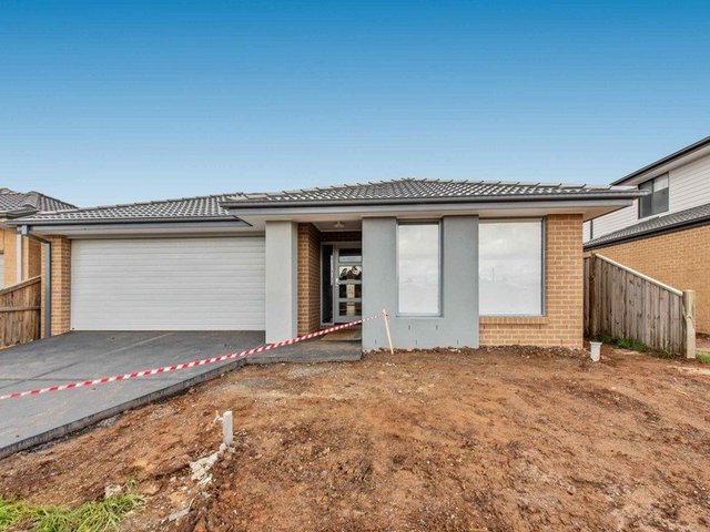 18 Meadowbrook Crescent, VIC 3820