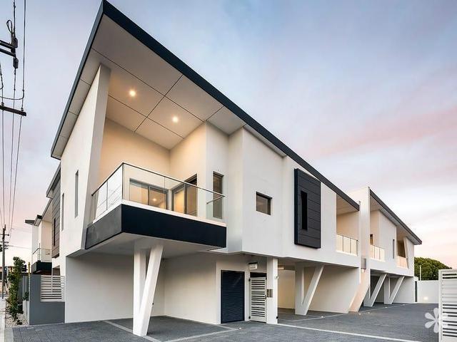 13/2 Walter Road West, WA 6052