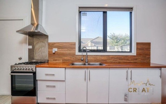 2/2 Nolan Avenue, VIC 3012