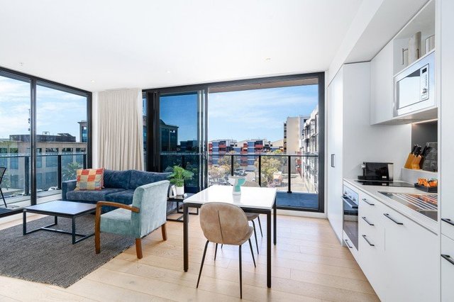 202/10 Bellerine Street, VIC 3220