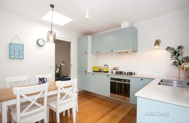 10/25 Ti Tree Grove East, VIC 3195