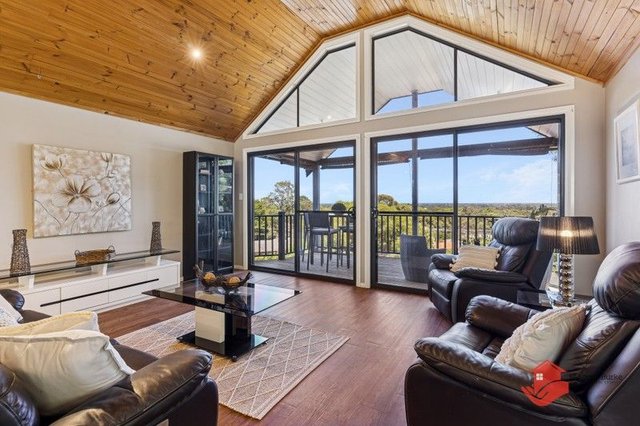 3 Taronga Drive, WA 6111