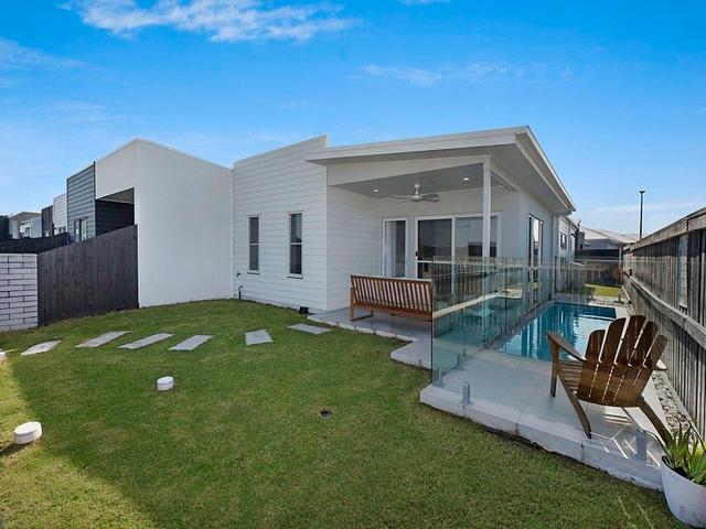 13 Broadleaf Walk, QLD 4553