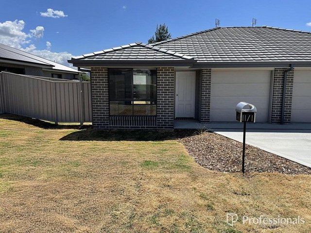 1/11 Mustang Close, NSW 2340
