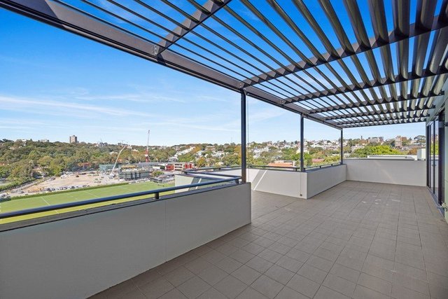 701/2 Neild Avenue, NSW 2010
