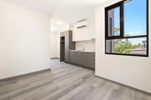 15/242 Warringah Road, NSW 2100
