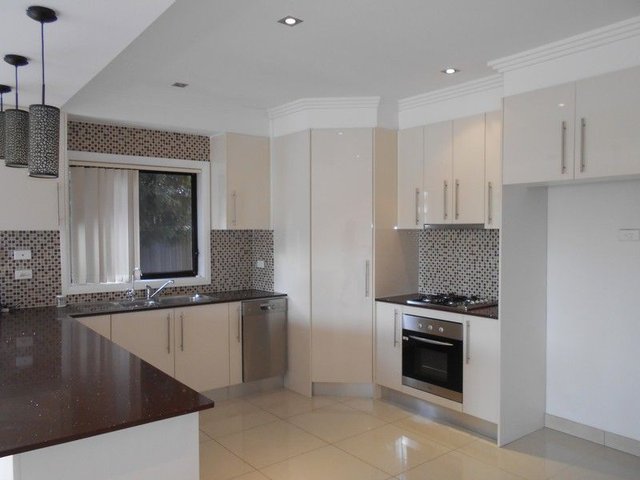 15a Rossiter Street, NSW 2164