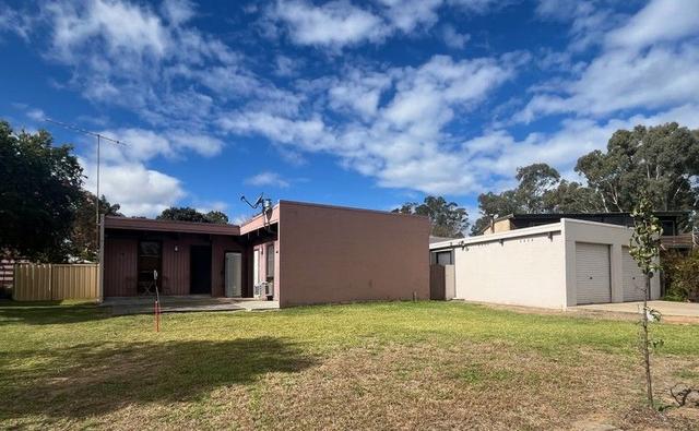 33 Nandi St, NSW 2357