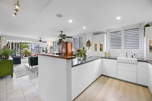 1/540 Marine Parade, QLD 4216