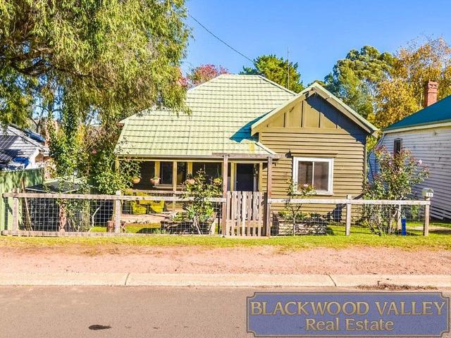 11 Hampton Street, WA 6255