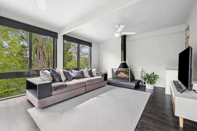 10 Melaleuca Drive, NSW 2075