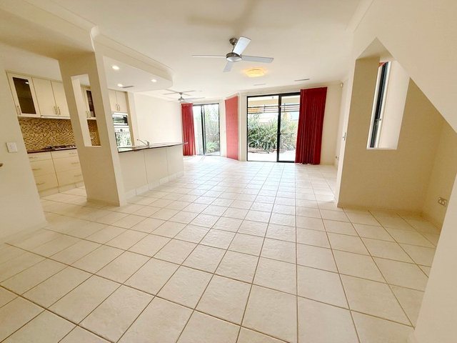 2144/The Vistas 1 Vista Drive, QLD 4211