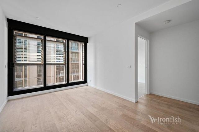 2011/70 Dorcas Street, VIC 3006