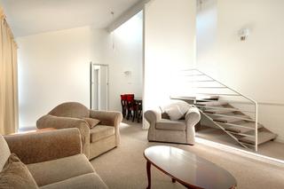Lounge (2006-09-01)