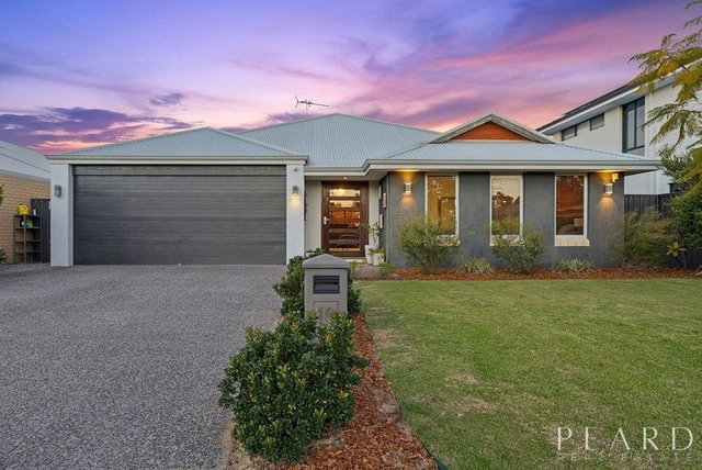 10 Featherflower Avenue, WA 6055