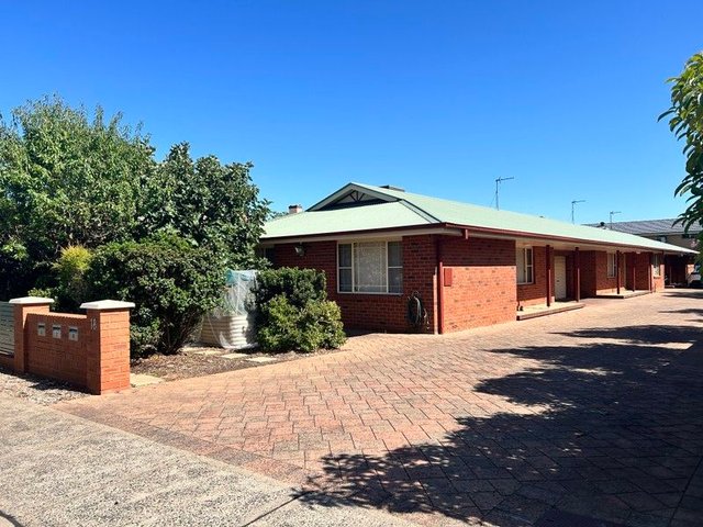 2/18 Quinn Street, NSW 2830