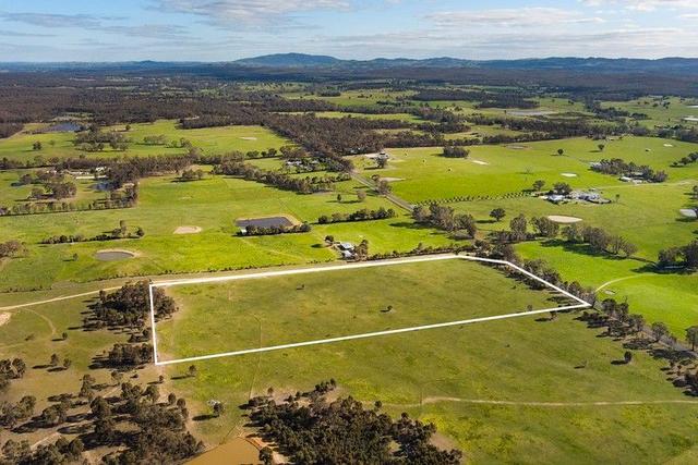 4/null Axe Creek  Road, VIC 3551