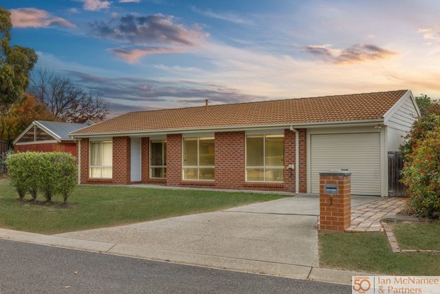 1 Merrett Gardens, ACT 2906
