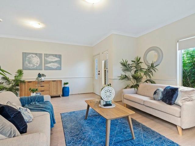 1/18 Lockhart Street, QLD 4102
