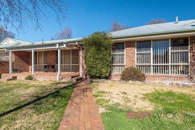 1/70 Carcoar Street, NSW 2799