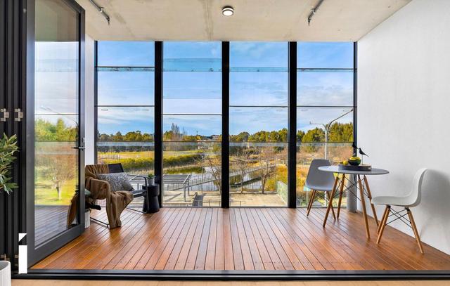 112/45 Eastlake Parade, ACT 2604