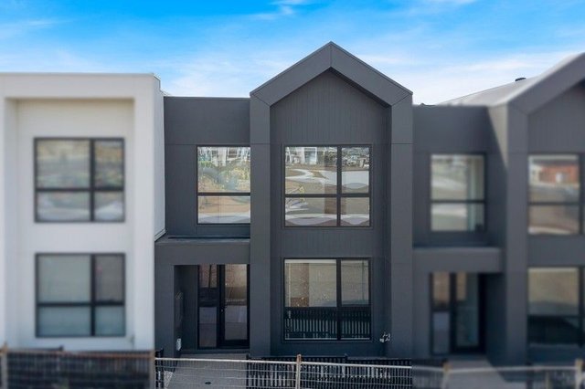 11 Ugadi Walk, VIC 3064