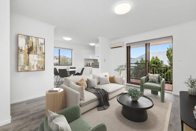 2/11 Newton Street, QLD 4151