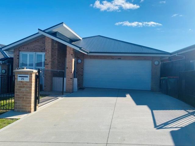 25 William Maker  Drive, NSW 2800