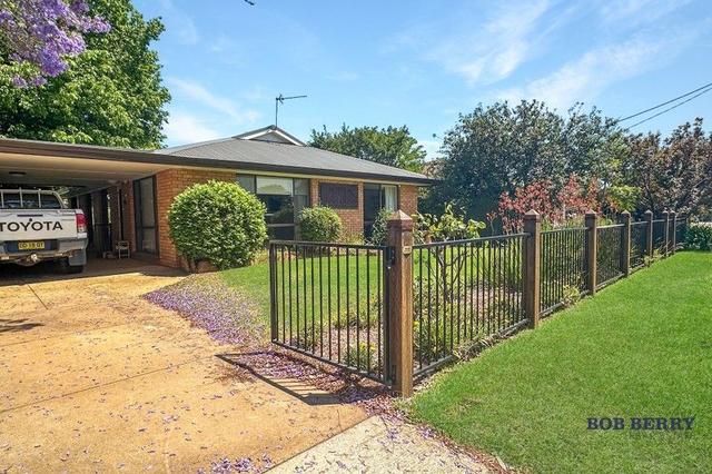 13 Margaret Crescent, NSW 2830