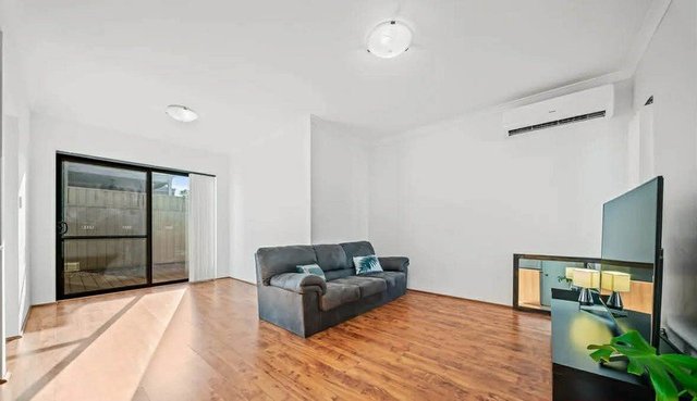 5C Tetworth Crescent, WA 6061