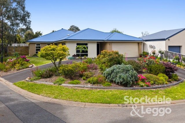 8 Tupong Place, VIC 3939