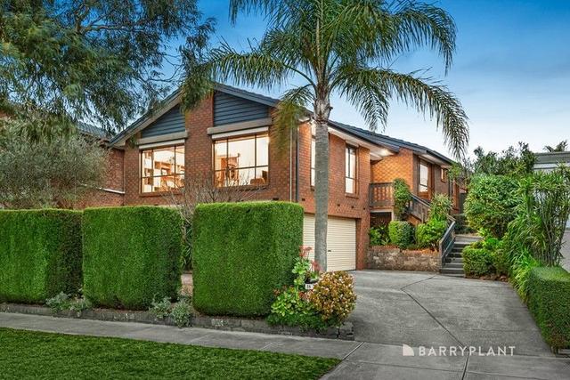 16 McLaughlin Crescent, VIC 3082