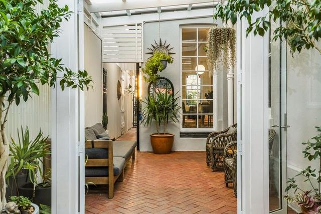 17 St Johns Row, SA 5045