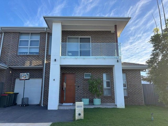 4 Firefly St, NSW 2763