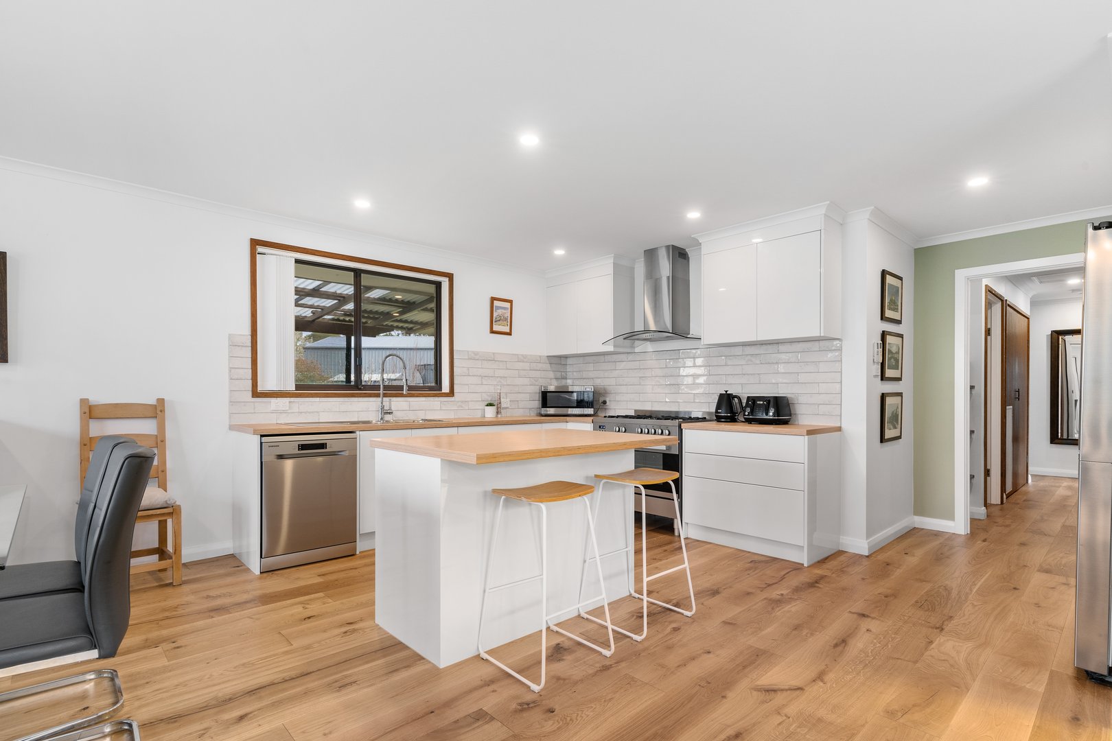 6 Lead Street, Yass NSW 2582 Allhomes