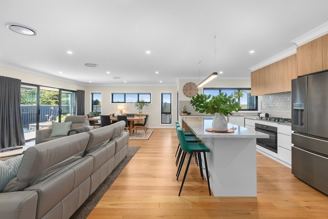 16 Alkoomi Place, NSW 2630