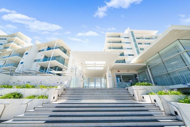 40/100 Country Club Drive, WA 6211